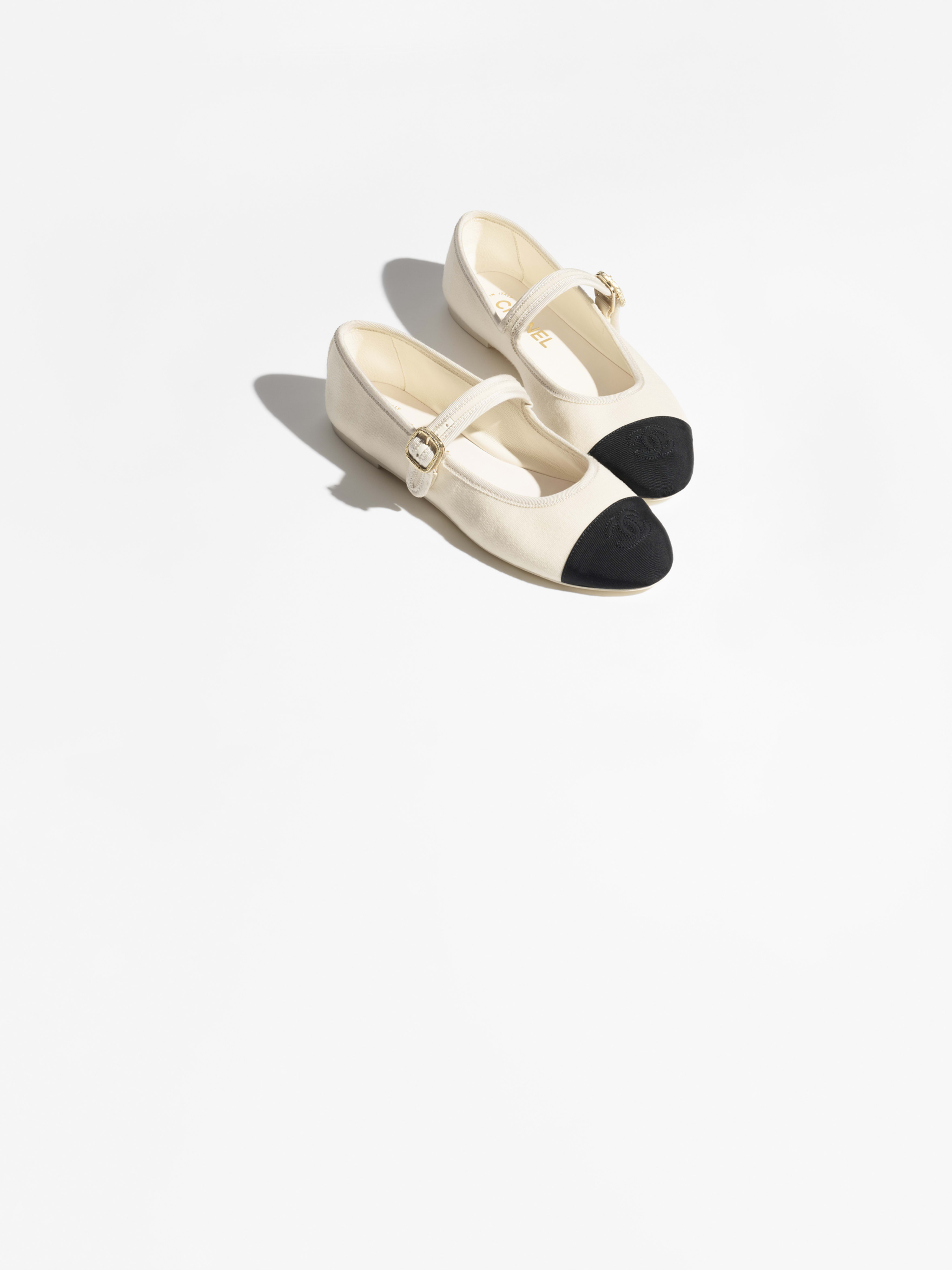 Mary Janes - Ivory & Black - Fabric & Grosgrain - artistique view 1 large